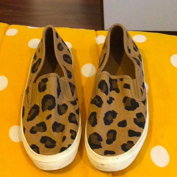 Old navy slip on animal print low top sneakers , 7. - Picture 2 of 6